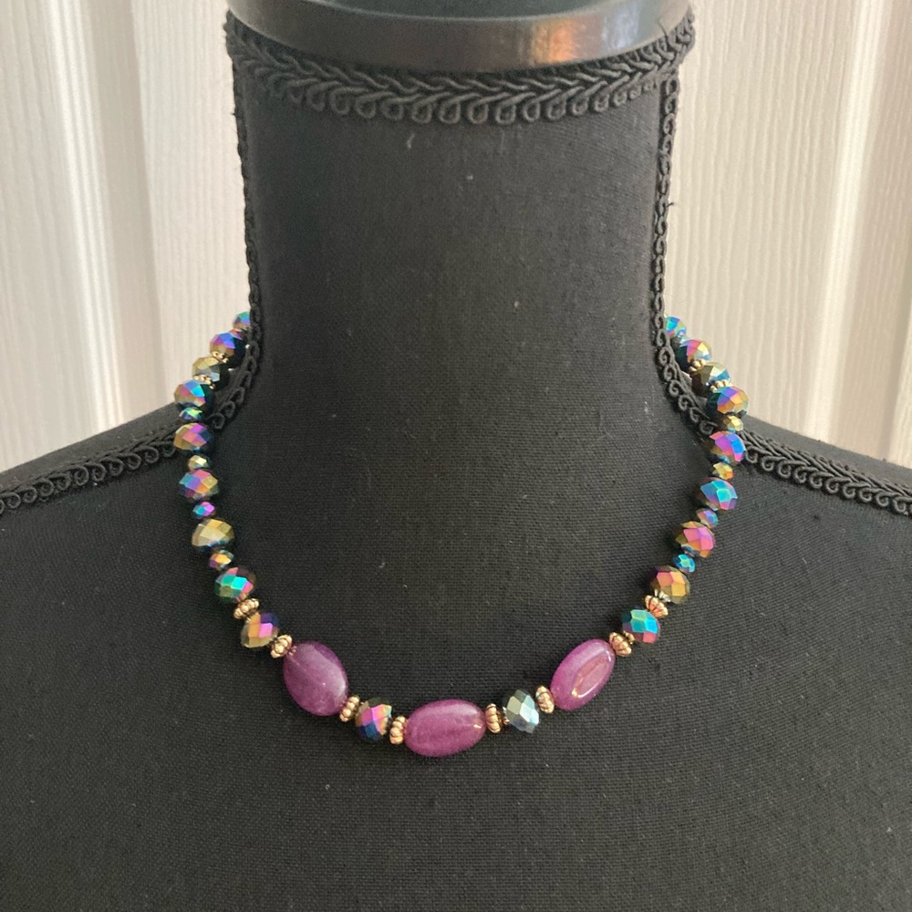 Liz Claiborne iridescent necklace in purple/gold/blue